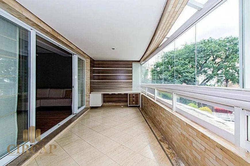 Apartamento à venda com 3 quartos, 167m² - Foto 1