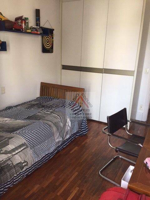 Apartamento à venda com 4 quartos, 196m² - Foto 13