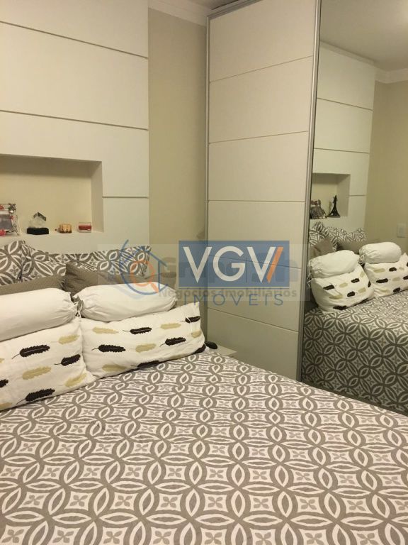 Apartamento à venda com 2 quartos, 67m² - Foto 5