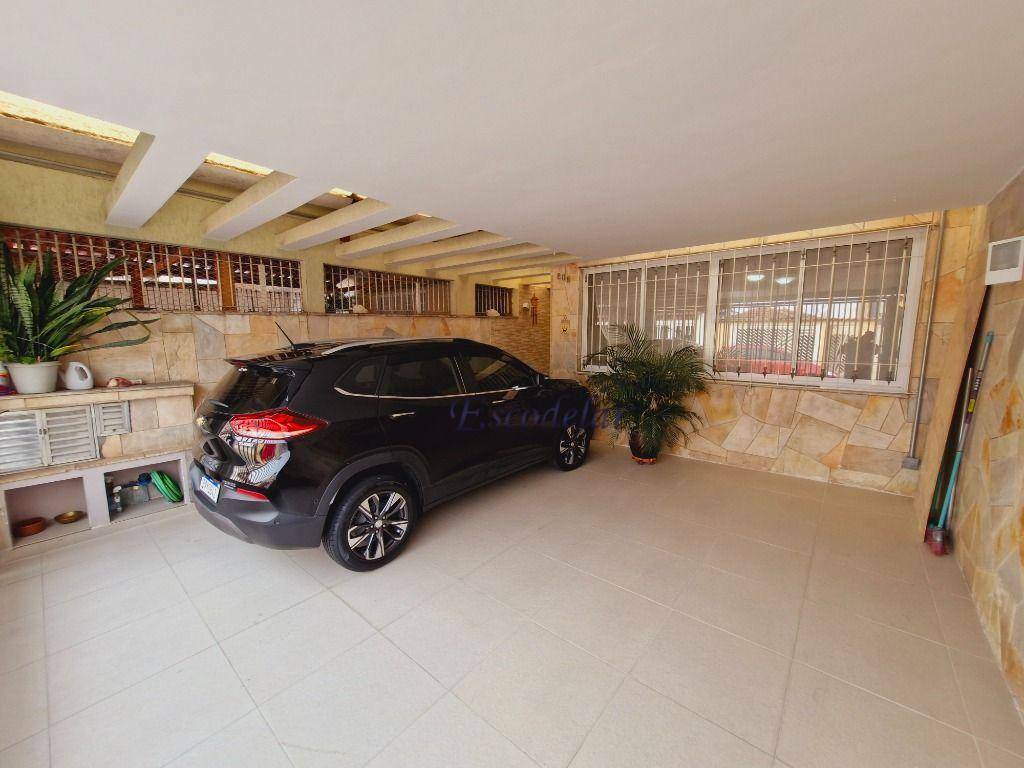 Sobrado à venda com 4 quartos, 180m² - Foto 2