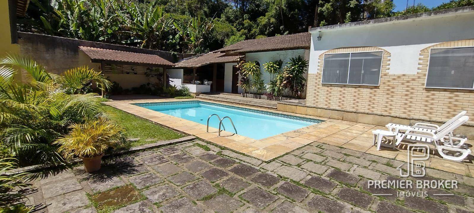 Casa à venda com 6 quartos, 338m² - Foto 47