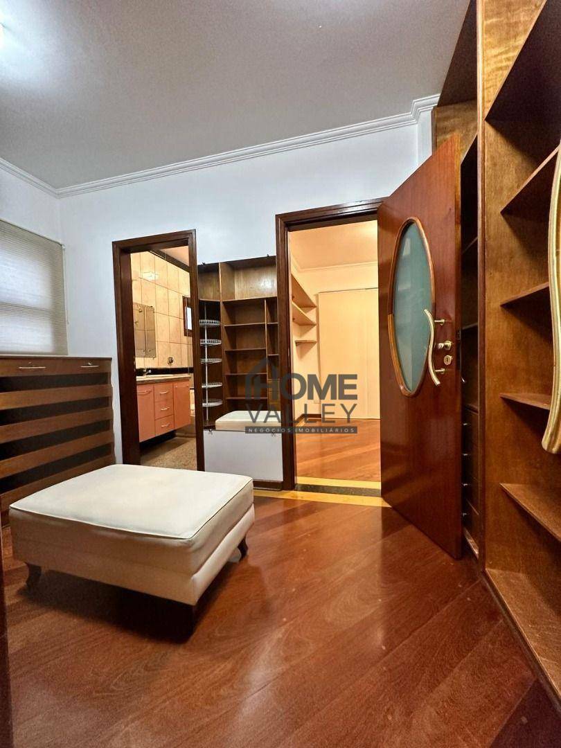 Casa de Condomínio à venda com 4 quartos, 465m² - Foto 8