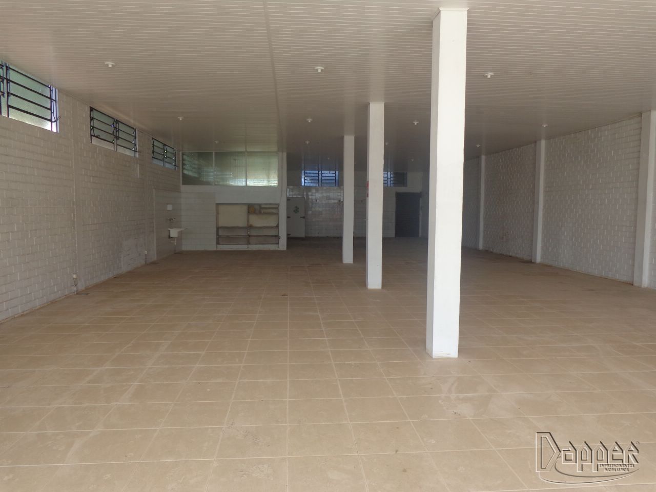 Prédio Inteiro para alugar, 550m² - Foto 1