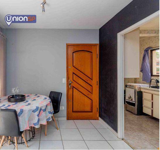 Apartamento à venda com 3 quartos, 74m² - Foto 4