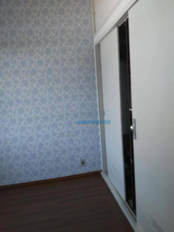 Apartamento à venda com 2 quartos, 50m² - Foto 4