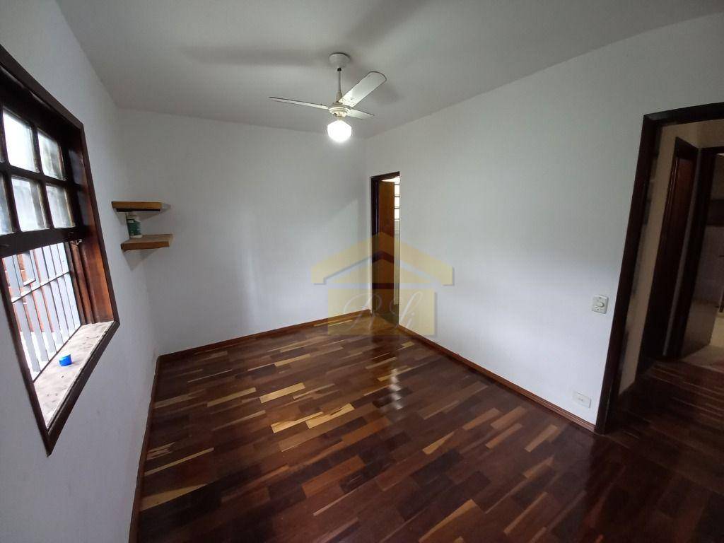 Casa à venda e aluguel com 3 quartos, 220m² - Foto 22