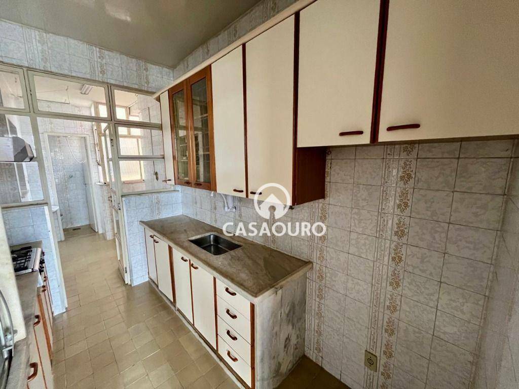 Apartamento à venda com 3 quartos, 112m² - Foto 9