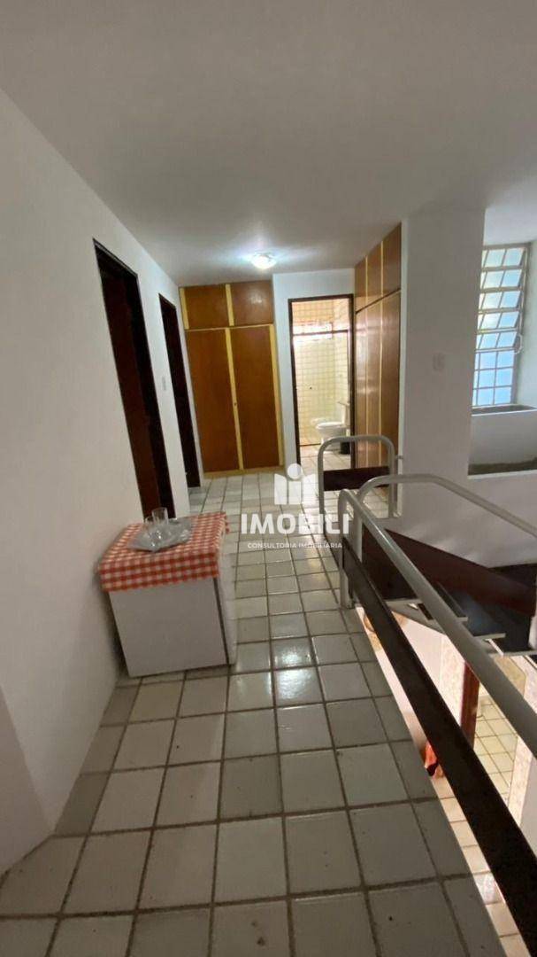 Casa à venda com 4 quartos, 176m² - Foto 4