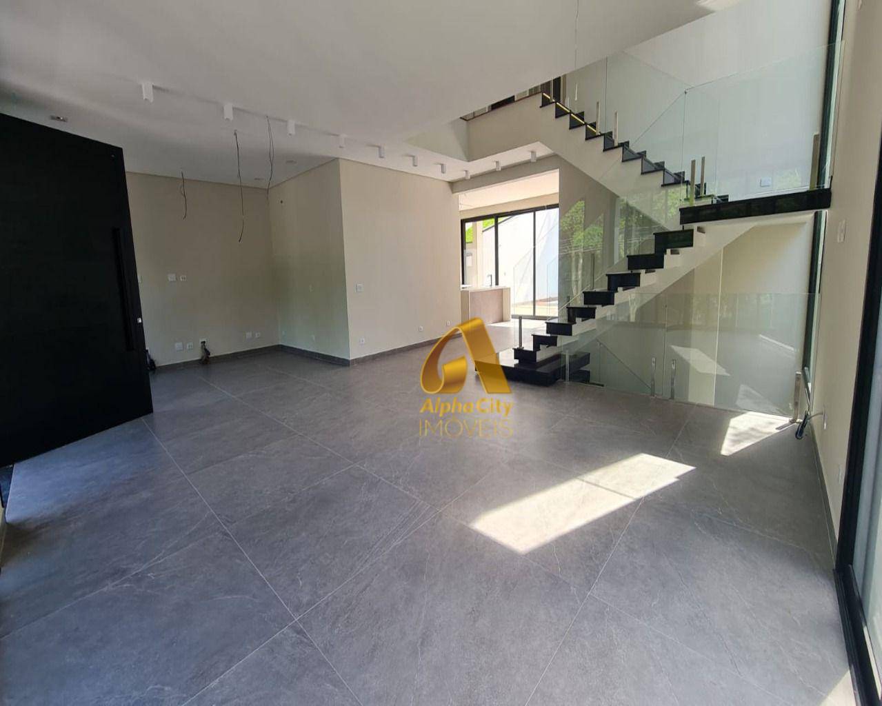 Casa de Condomínio à venda com 4 quartos, 440m² - Foto 4