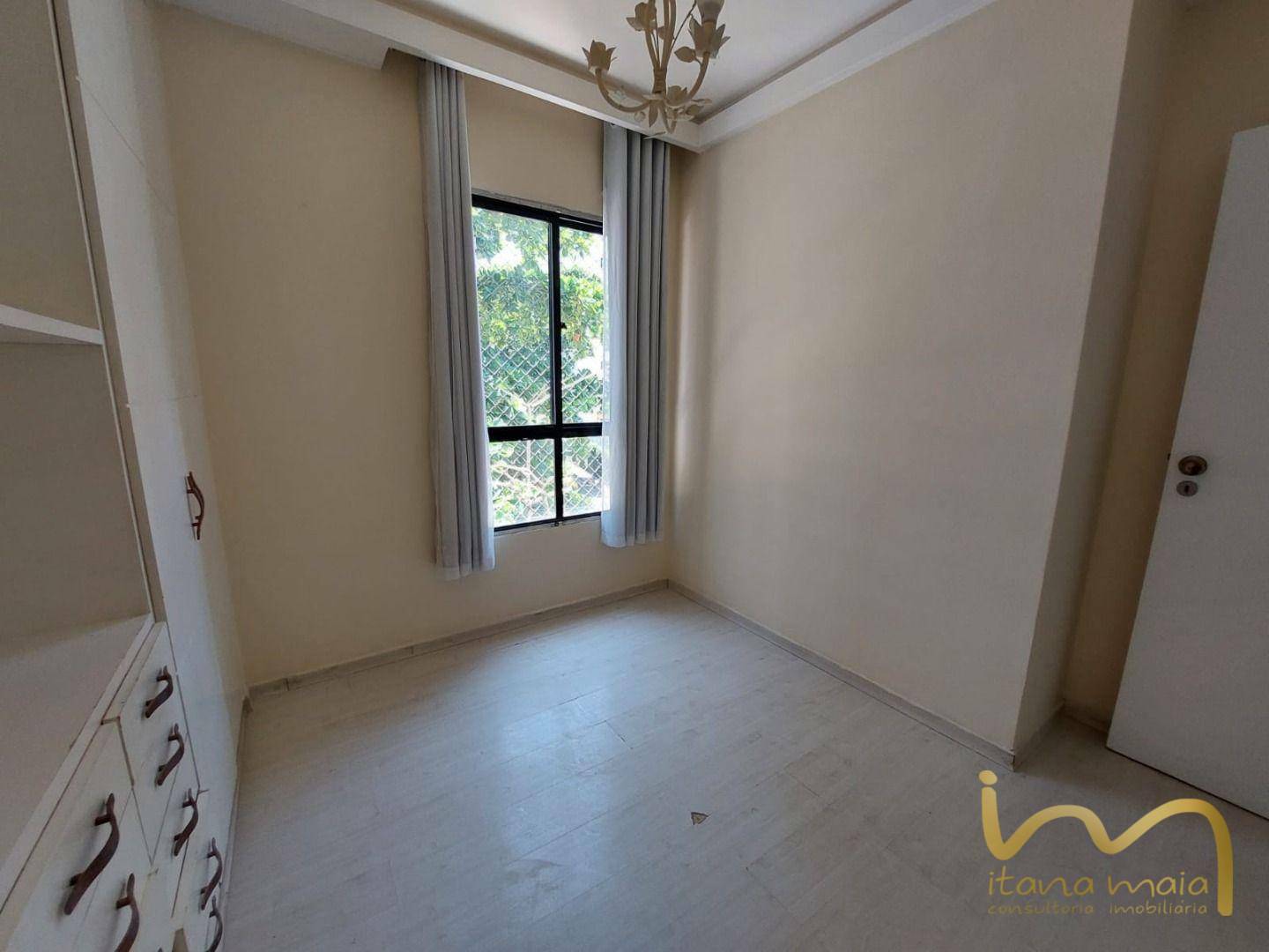 Apartamento à venda com 3 quartos, 111m² - Foto 5