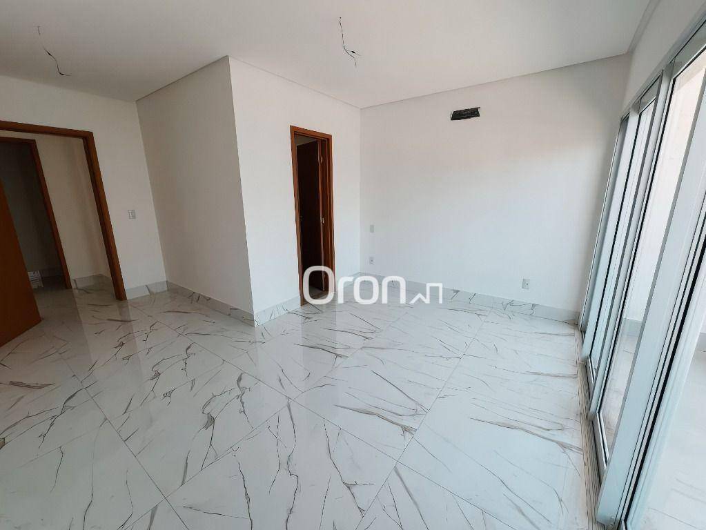 Sobrado à venda com 4 quartos, 124m² - Foto 2