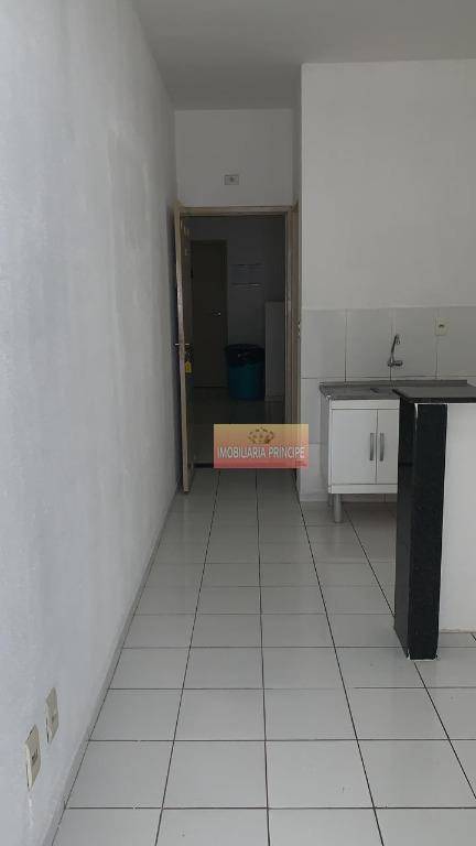 Apartamento para alugar com 1 quarto, 37m² - Foto 2