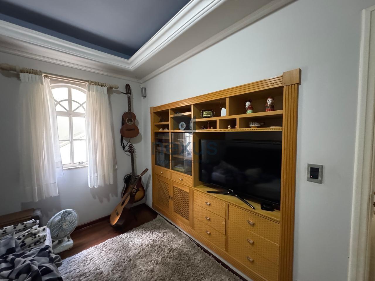 Casa à venda com 3 quartos, 400m² - Foto 11