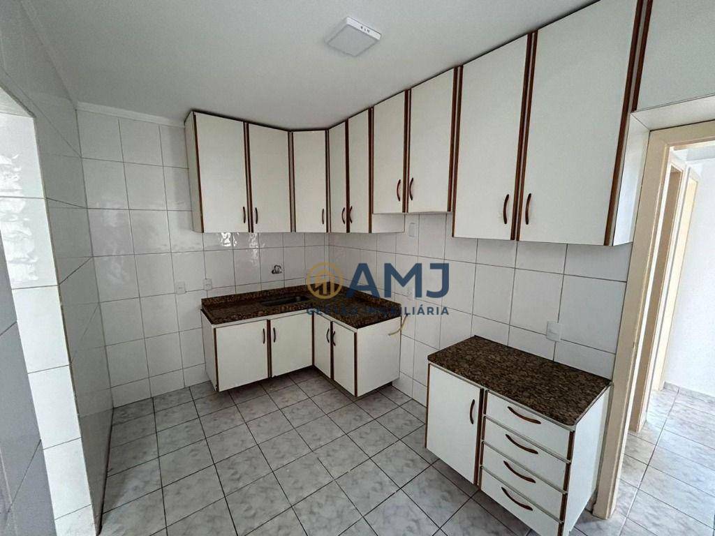 Apartamento à venda com 2 quartos, 57m² - Foto 2