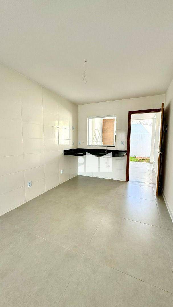 Casa de Condomínio à venda com 2 quartos, 100m² - Foto 3