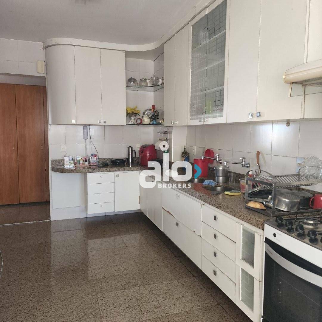 Apartamento à venda com 3 quartos, 163m² - Foto 1