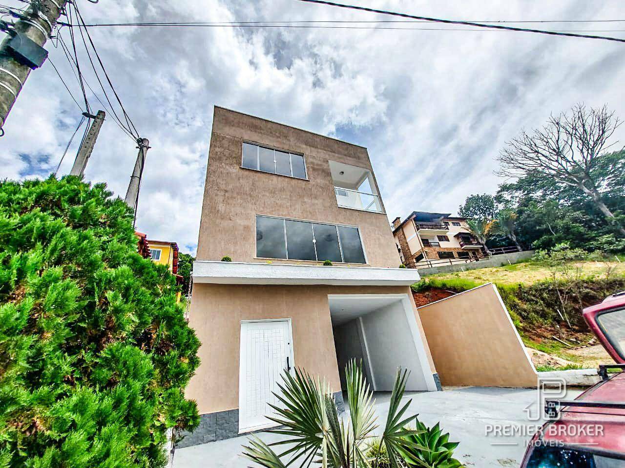 Casa de Condomínio à venda com 4 quartos, 216m² - Foto 2