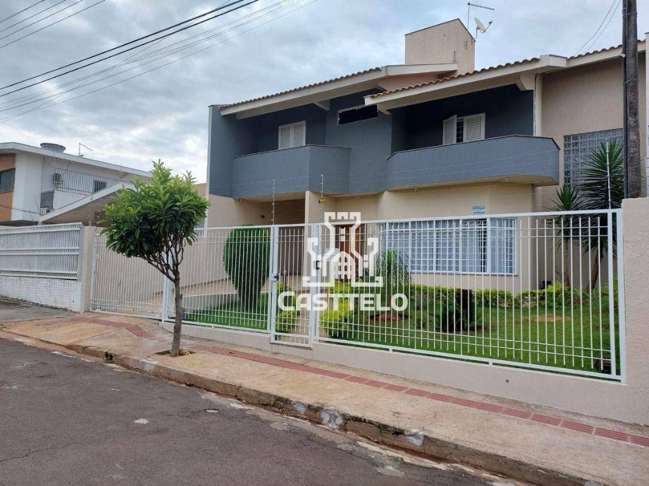 Sobrado à venda com 3 quartos, 240m² - Foto 1