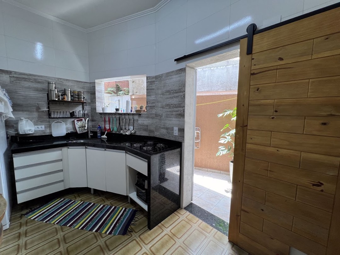 Casa à venda com 2 quartos, 81m² - Foto 4