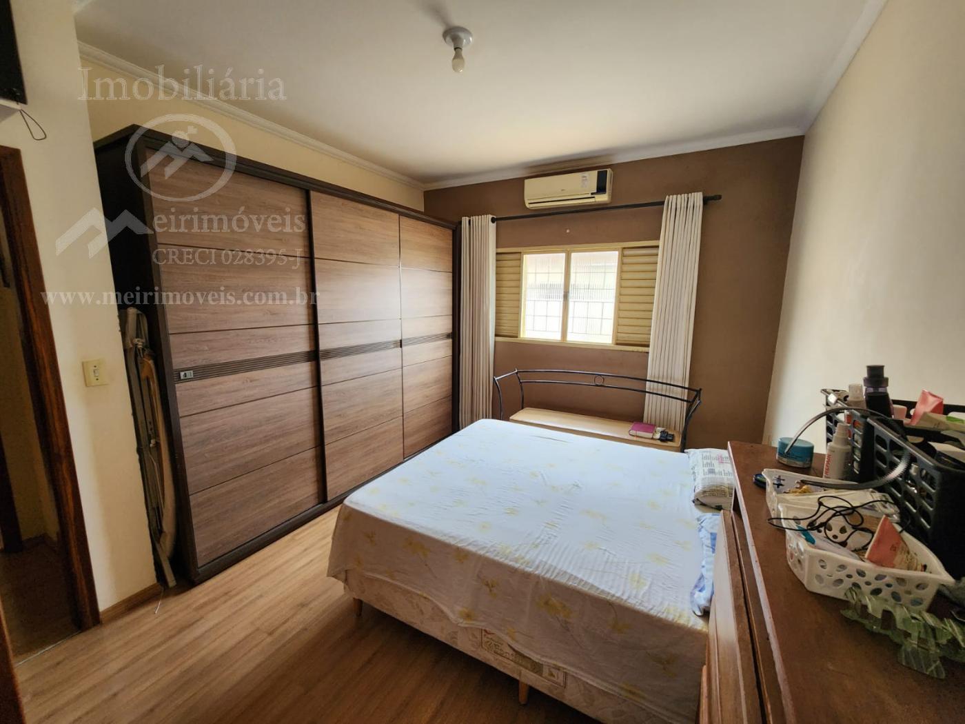 Casa à venda com 3 quartos, 300m² - Foto 8