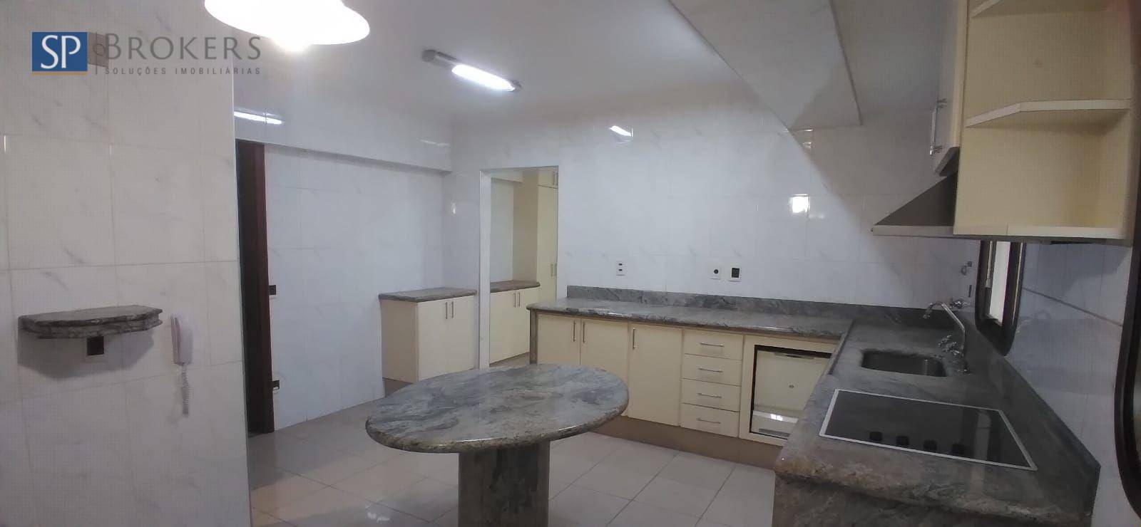 Apartamento à venda com 3 quartos, 245m² - Foto 15