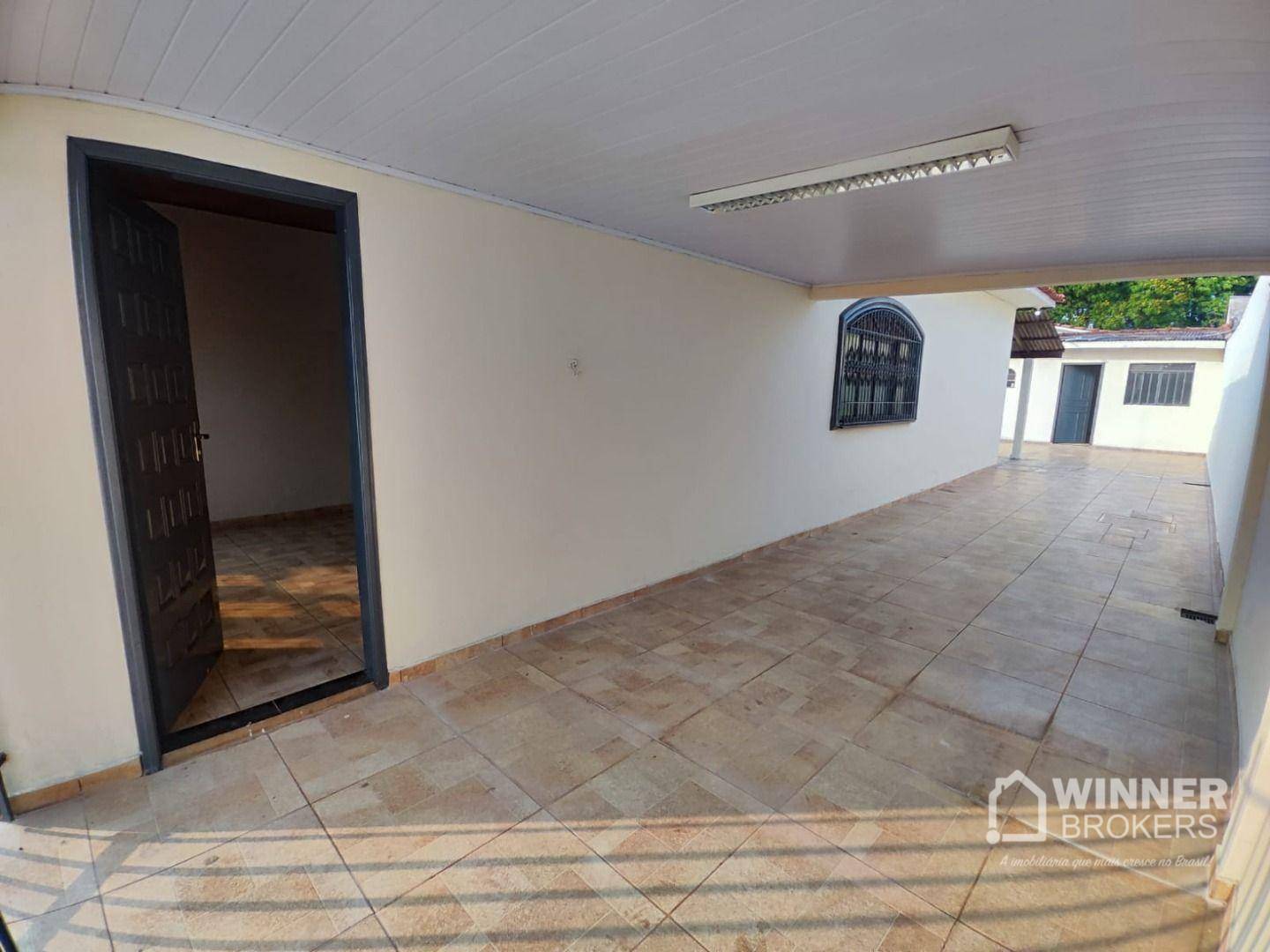 Casa para alugar com 4 quartos, 180m² - Foto 4