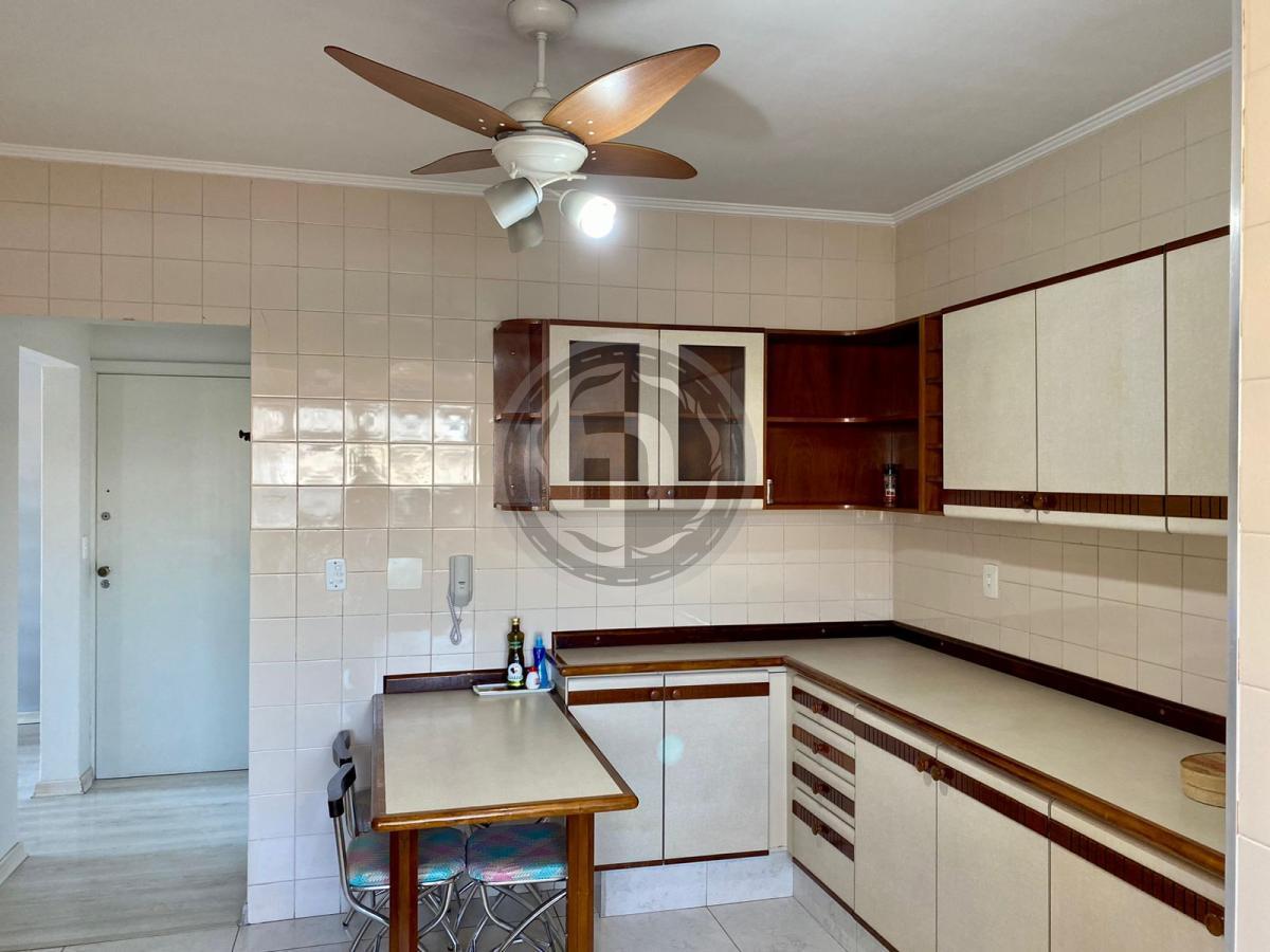 Apartamento à venda com 3 quartos, 200m² - Foto 10