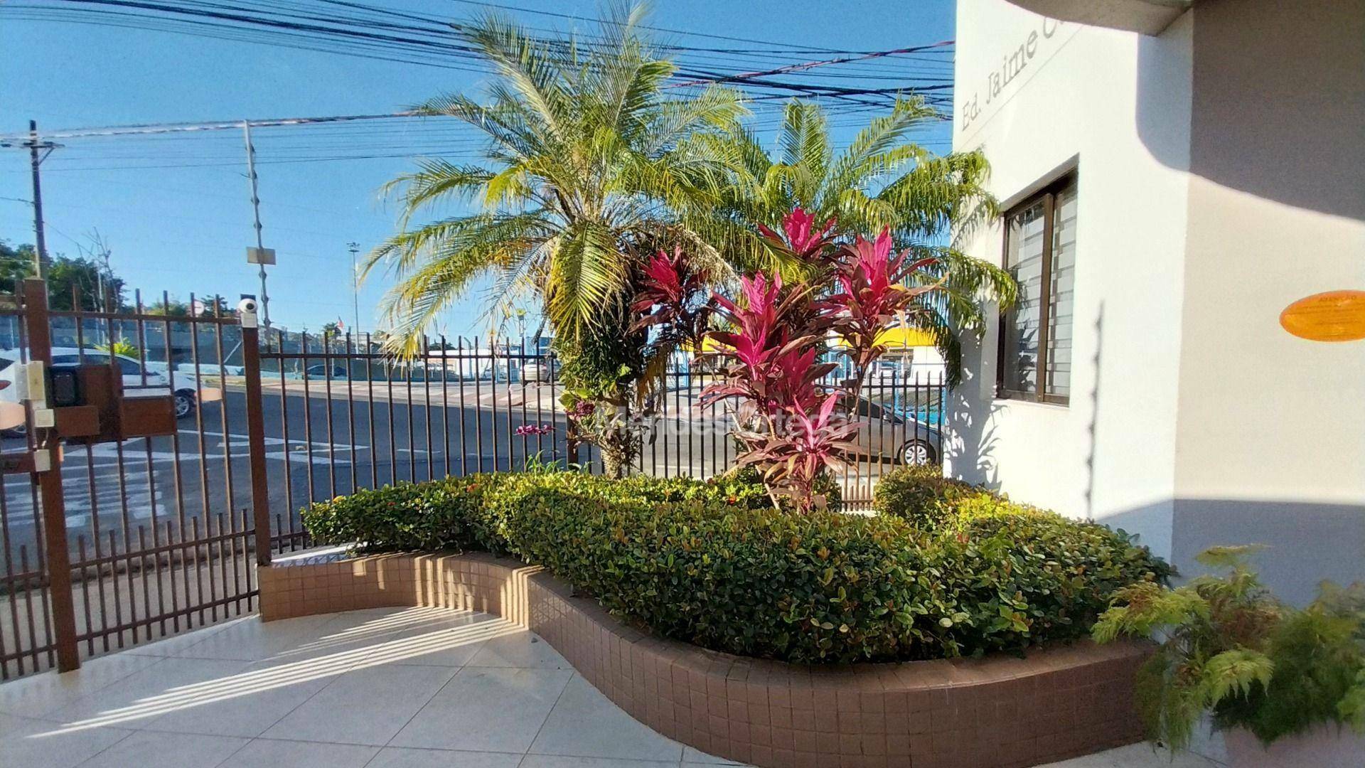 Apartamento à venda com 2 quartos, 78m² - Foto 3