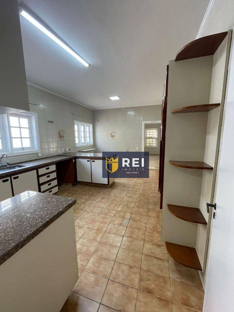 Casa à venda e aluguel com 3 quartos, 300m² - Foto 8