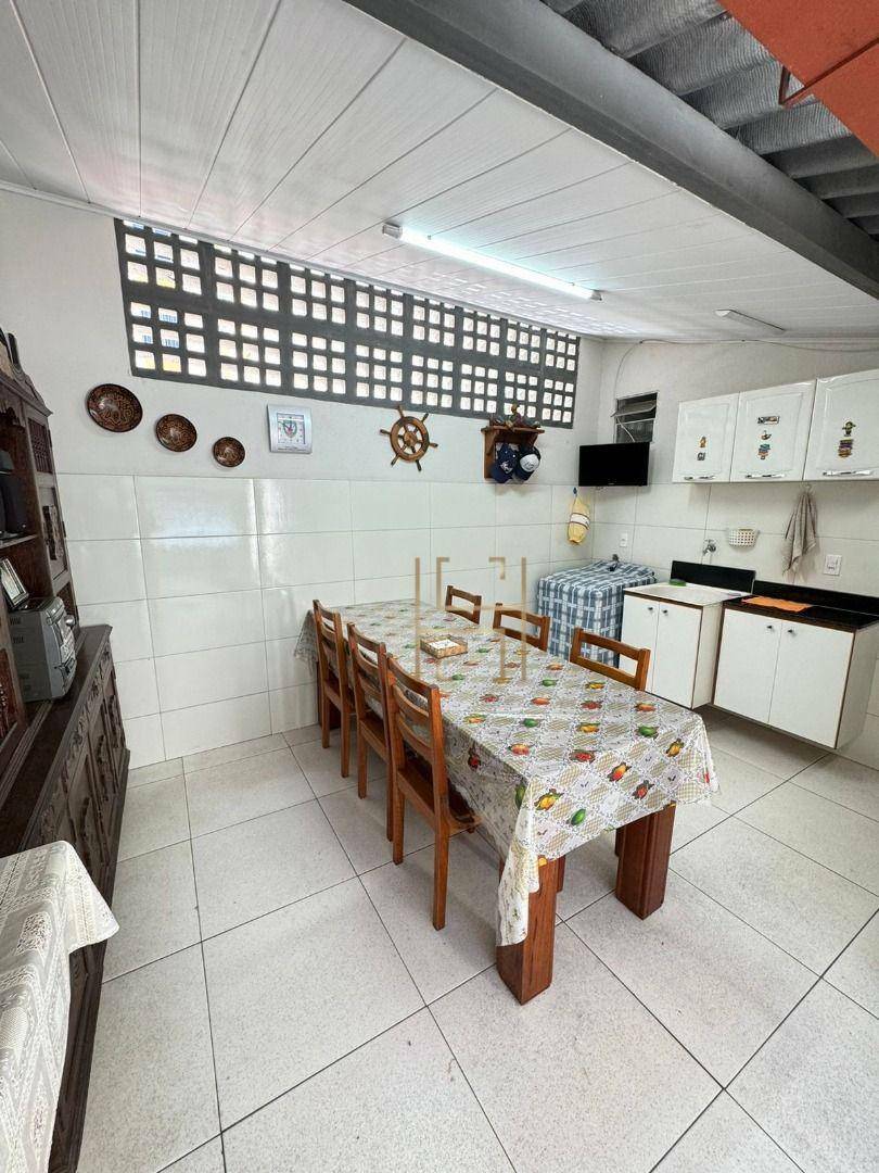 Casa à venda com 3 quartos, 100m² - Foto 2