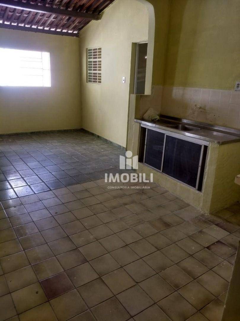 Casa, 4 quartos, 162 m² - Foto 3