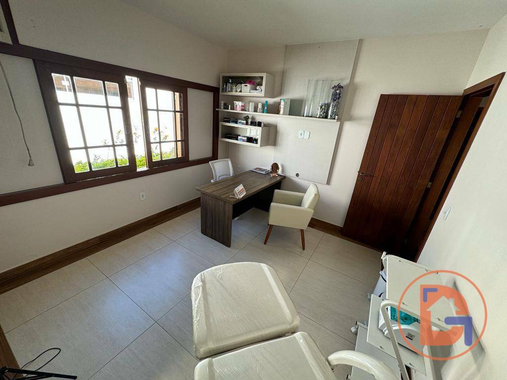 Casa à venda com 6 quartos, 294m² - Foto 20