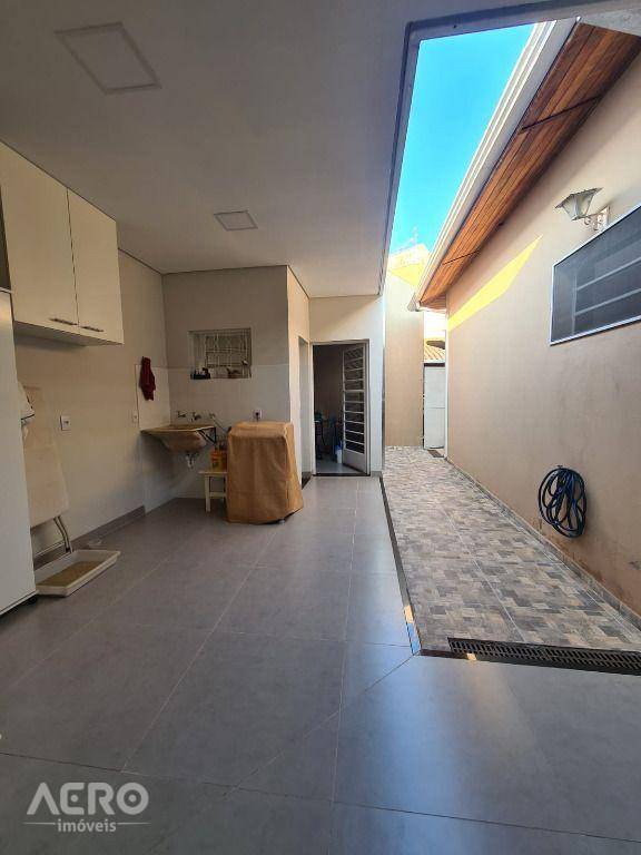 Casa à venda com 3 quartos, 248m² - Foto 28