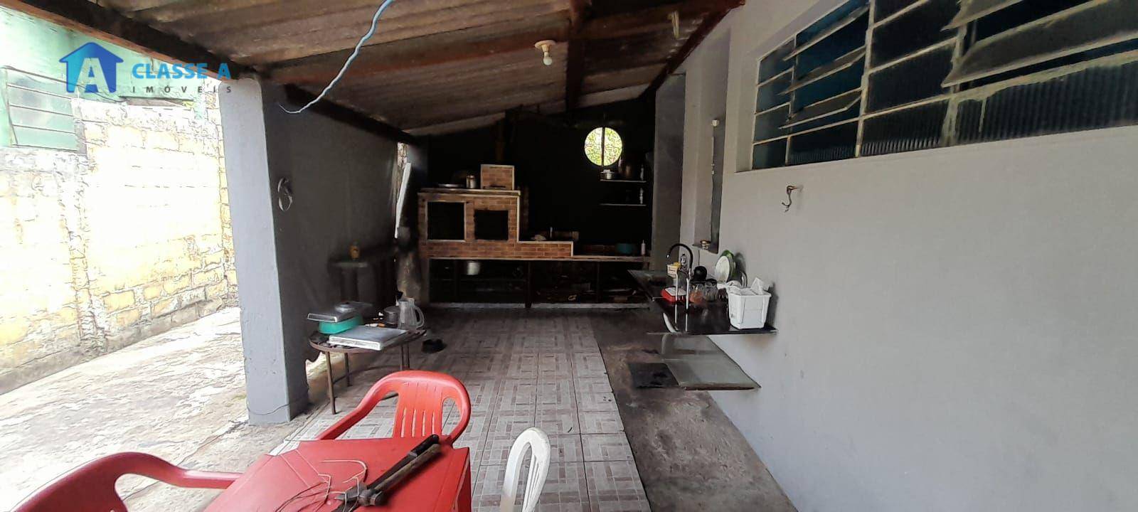 Casa à venda com 3 quartos, 60m² - Foto 4