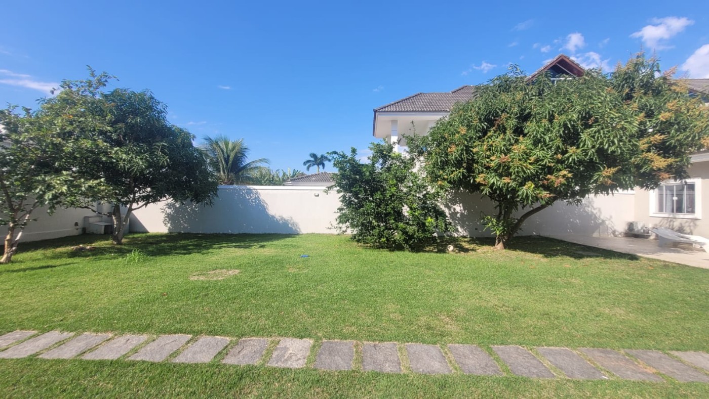 Casa de Condomínio à venda com 2 quartos, 360m² - Foto 18