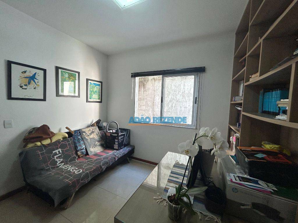 Casa de Condomínio à venda com 4 quartos, 251m² - Foto 7