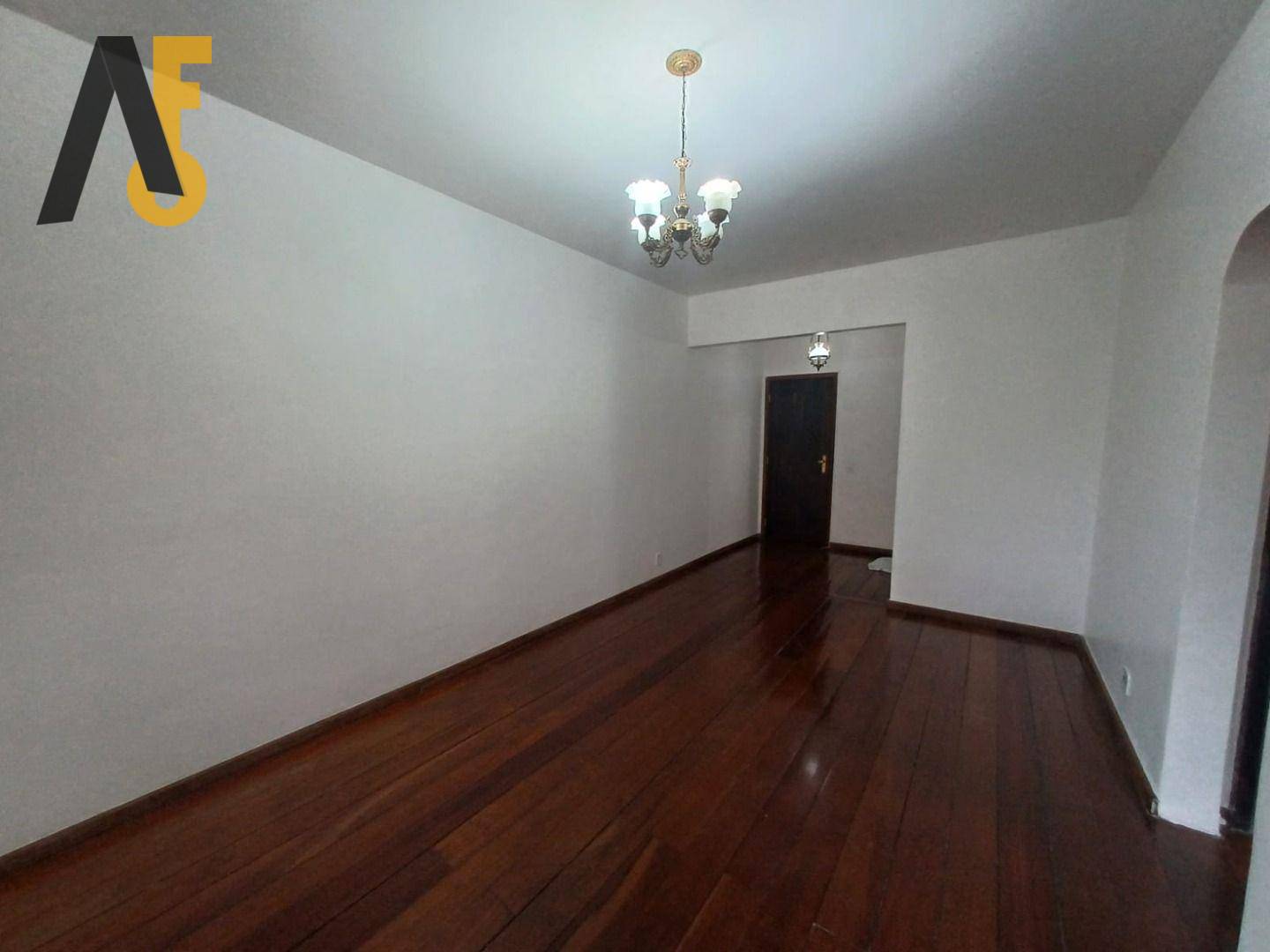 Apartamento à venda com 2 quartos, 96m² - Foto 2