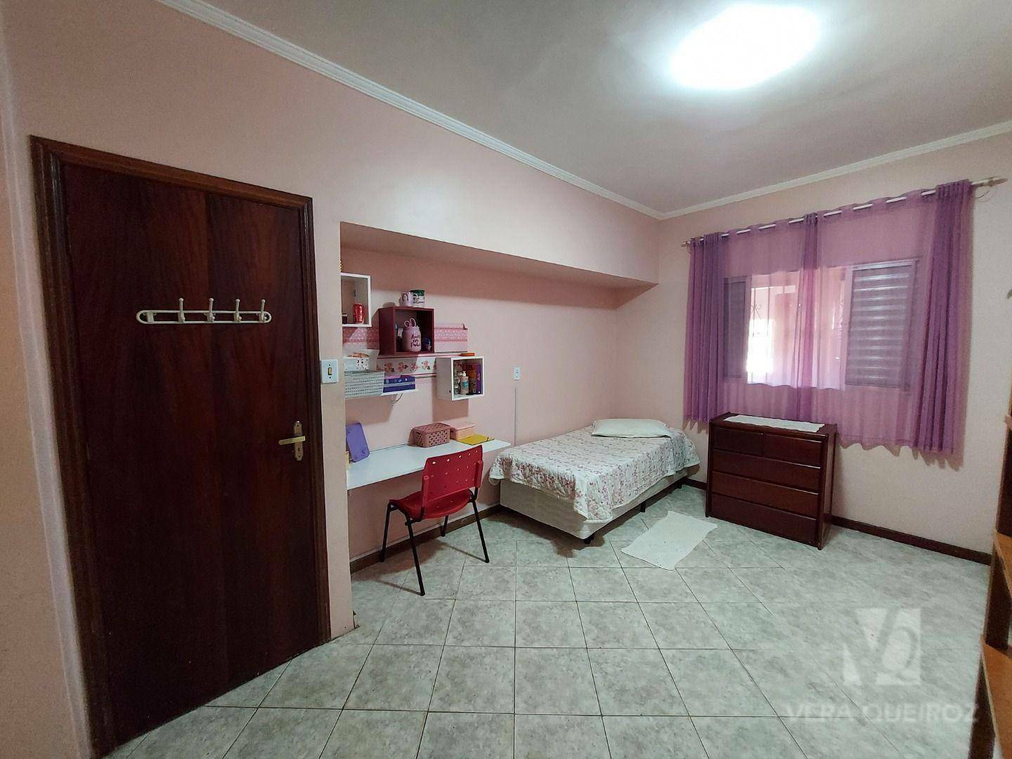 Casa à venda com 2 quartos, 320m² - Foto 13