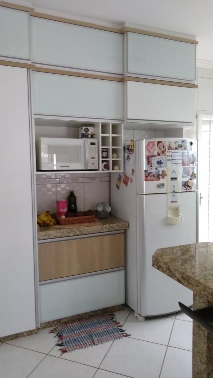 Casa à venda com 3 quartos, 200m² - Foto 6