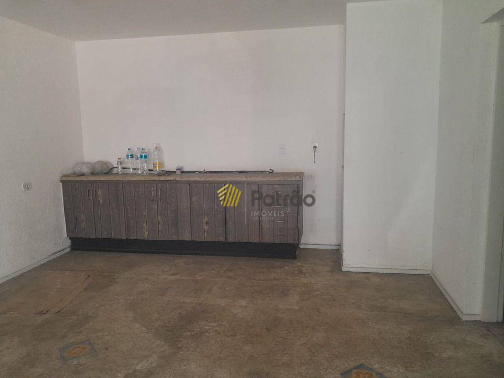 Sobrado para alugar com 3 quartos, 180m² - Foto 8