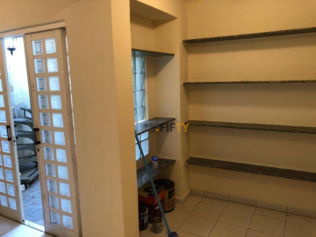 Casa à venda e aluguel com 6 quartos, 200m² - Foto 14