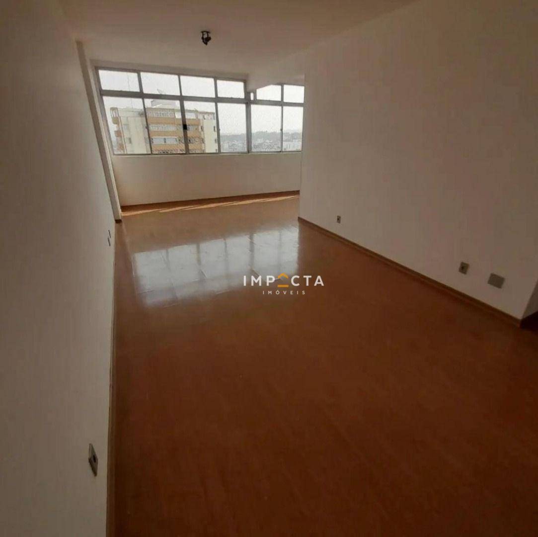 Apartamento à venda com 3 quartos, 110m² - Foto 1