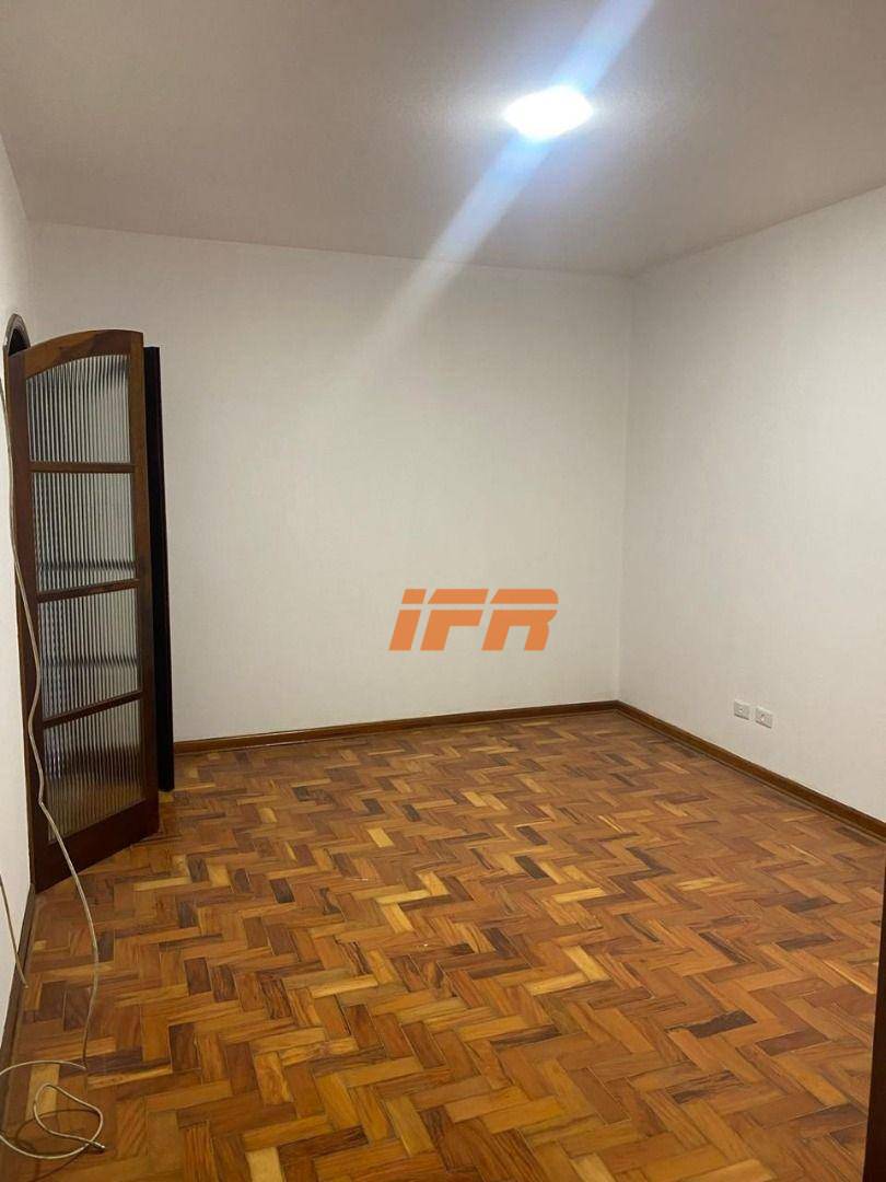 Sobrado à venda com 2 quartos, 250m² - Foto 5