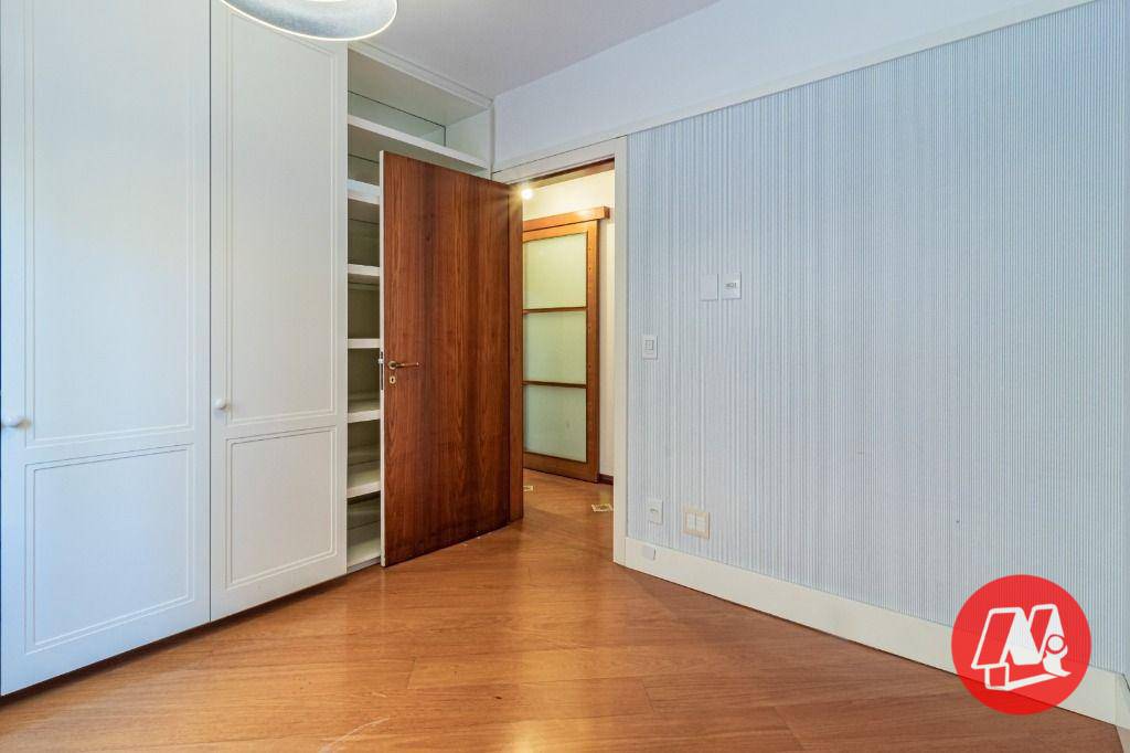 Apartamento à venda com 3 quartos, 132m² - Foto 10