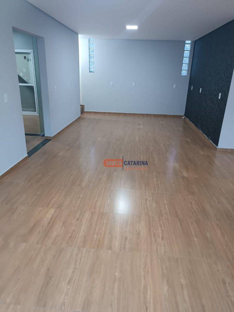 Casa à venda com 2 quartos, 200m² - Foto 6