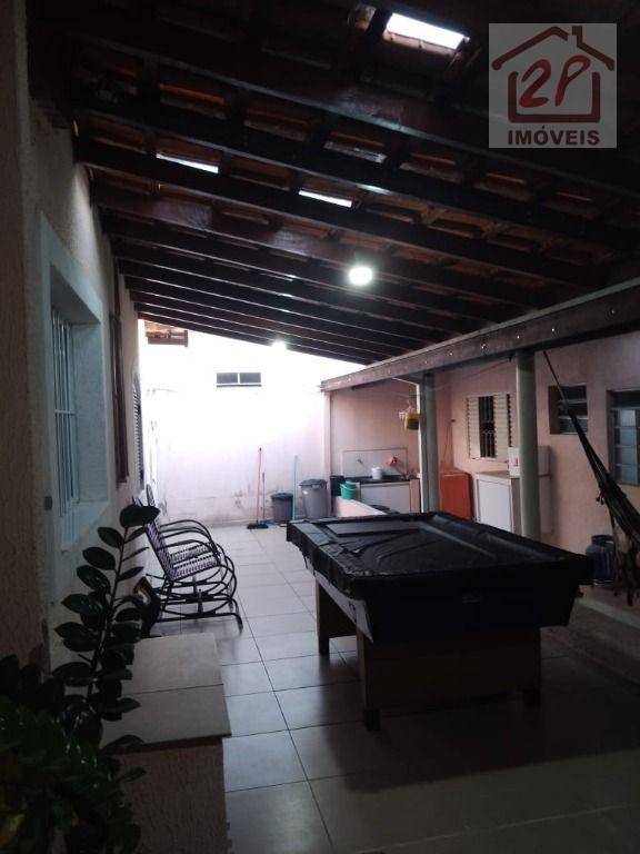 Casa à venda com 4 quartos, 250m² - Foto 8