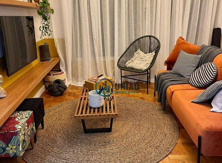 Apartamento à venda com 2 quartos, 76m² - Foto 1