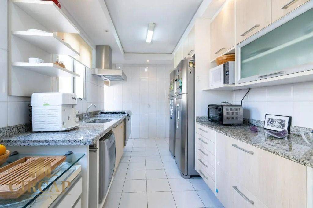 Apartamento à venda com 3 quartos, 143m² - Foto 18