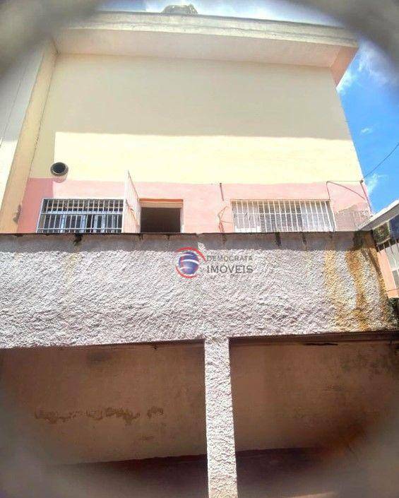 Sobrado à venda com 3 quartos, 236m² - Foto 45