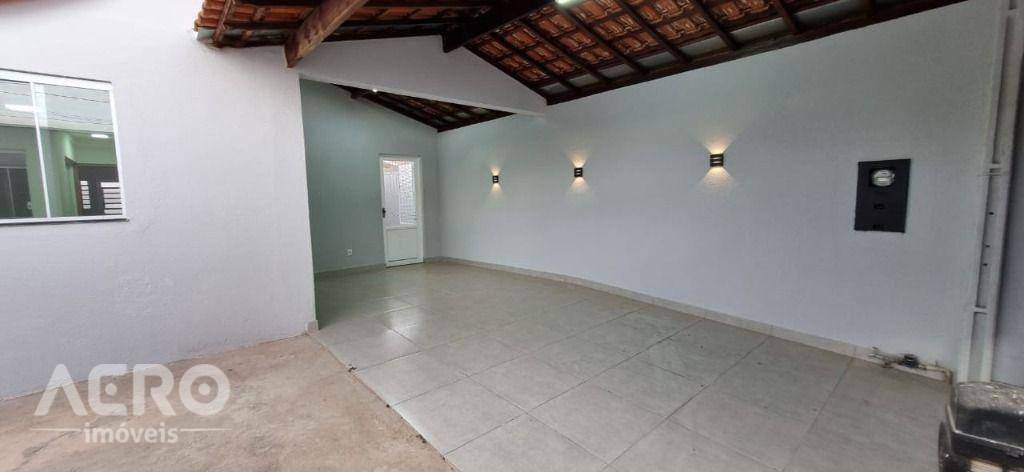 Casa à venda com 3 quartos, 140m² - Foto 3